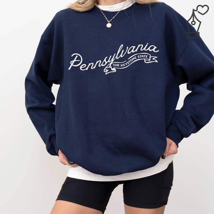 Sweat-shirt à col rond Pennsylvania, Pull PA pour la vente par KylieBeth Designs