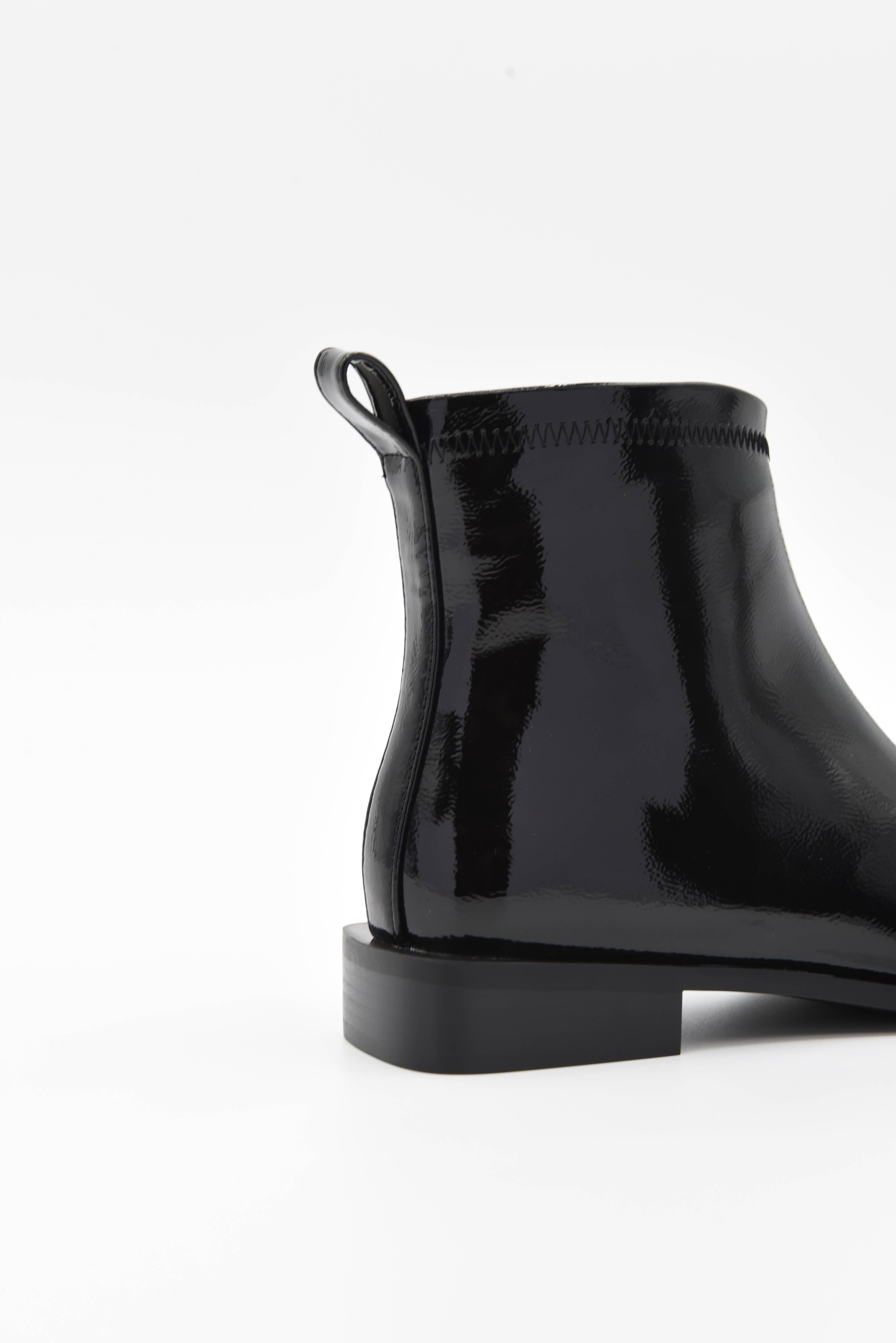 Azarey - Wholesale Booties - Women's - Patent flat ankle boot with front detail 462K157 9