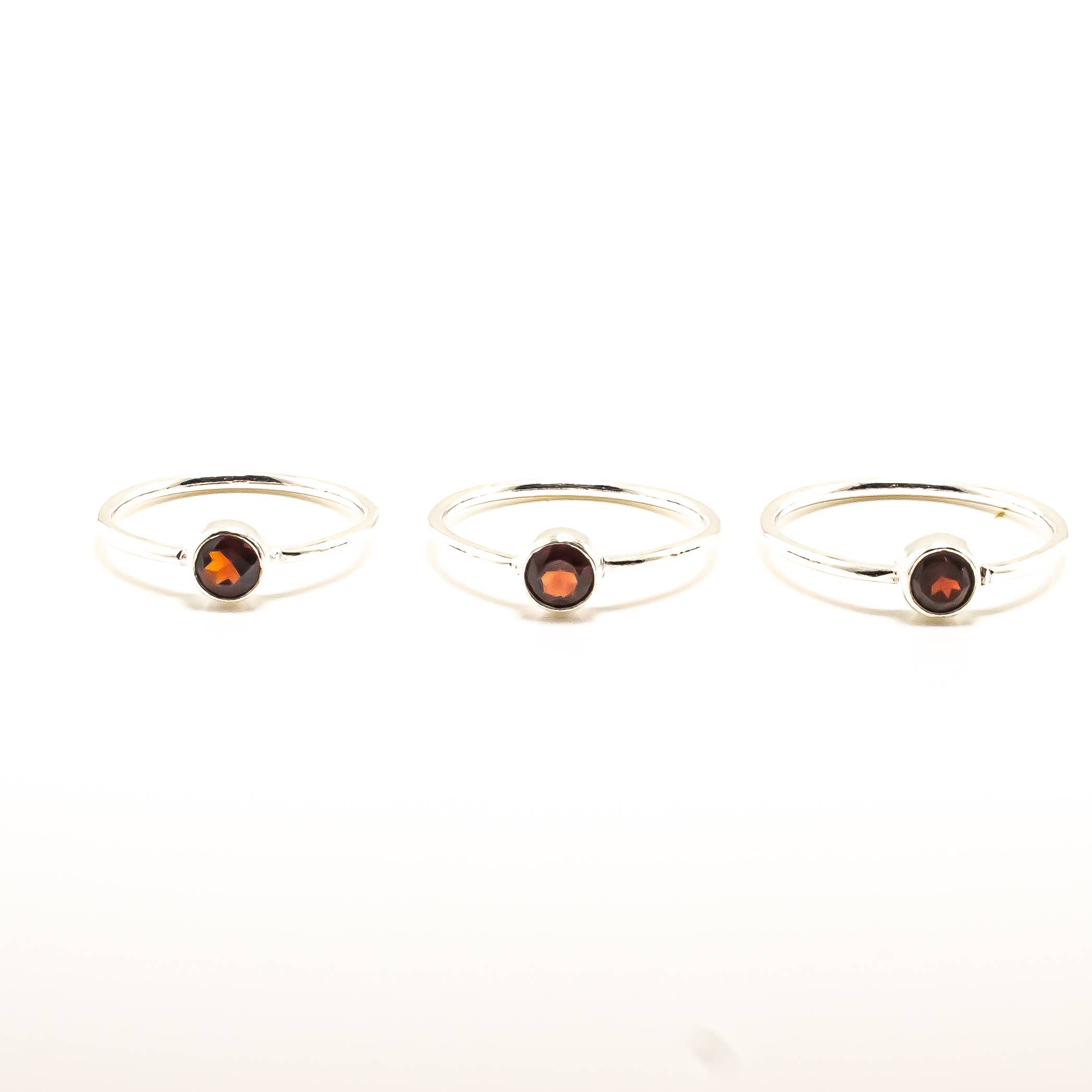 Quasar Gems USA - Wholesale Single Stone/Solitaire Ring - Garnet Sterling Silver Ring Round3