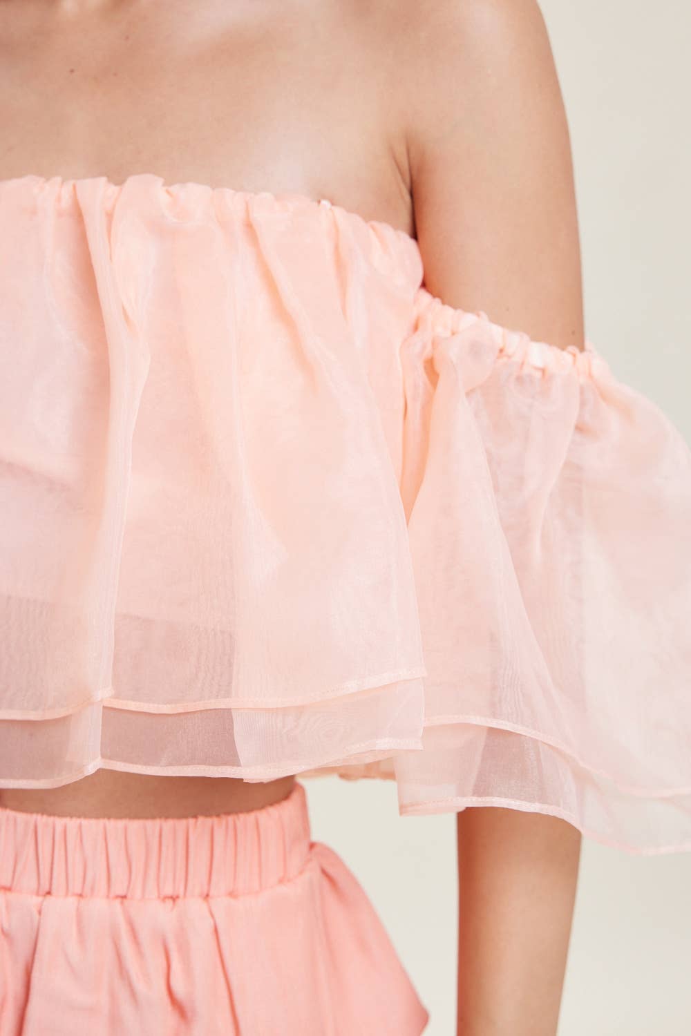 idem ditto - Vendita all'ingrosso Camicetta - Donna - TOP CORTO TRASPARENTE CON SPALLE SCOPERTE E VOLANT9