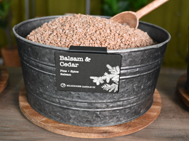 Milkhouse Candle Company - Wholesale Storage Bin - Metal Bucket & Wooden Lid- Candle Bar Wax Bead Container4