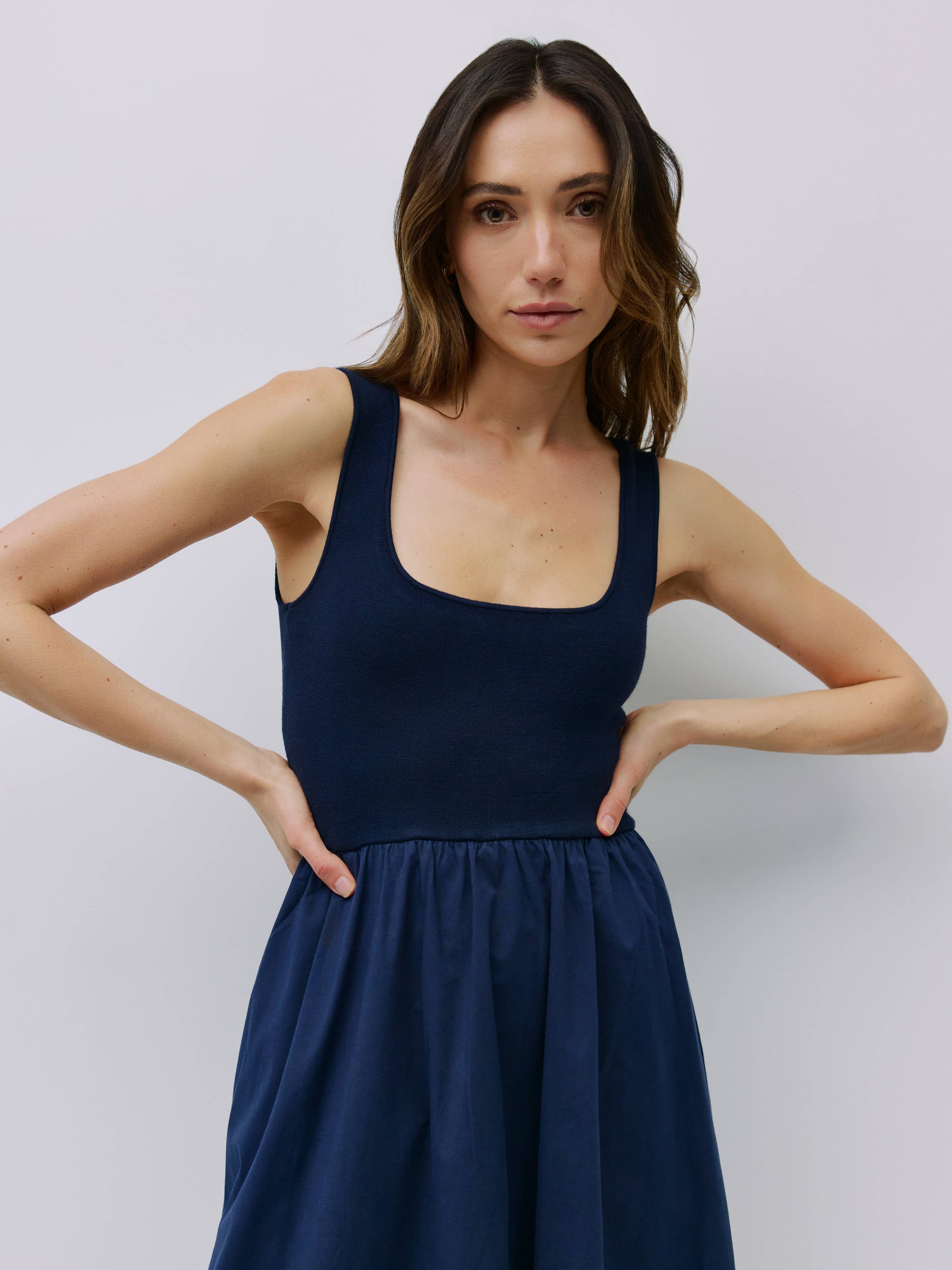 MOD REF - Vendita all'ingrosso Vestito - Donna - The Lucinda Dress | Abito lungo senza maniche con tasche24