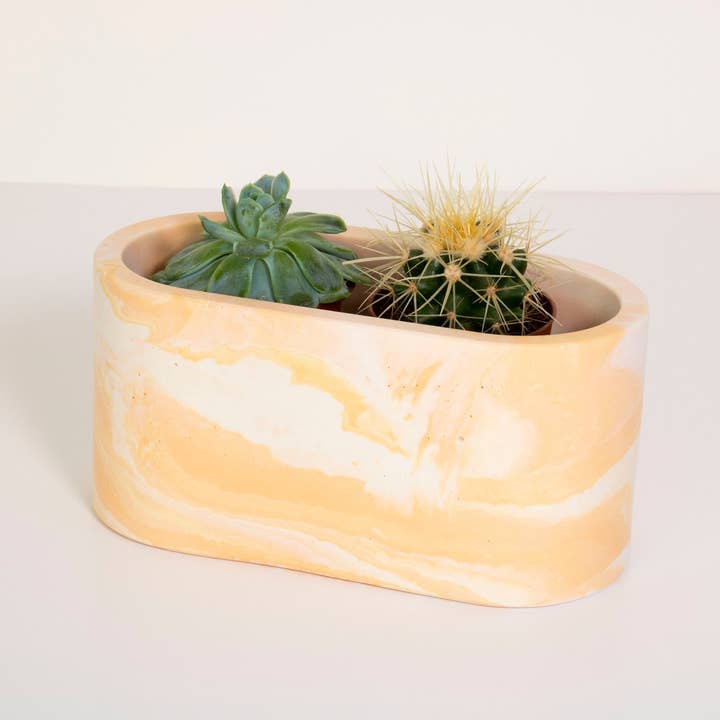 Orange & Hvid Marmoreret Jesmonite Oval Kaktus Plantepotte for engroshandel hos Lunar Living