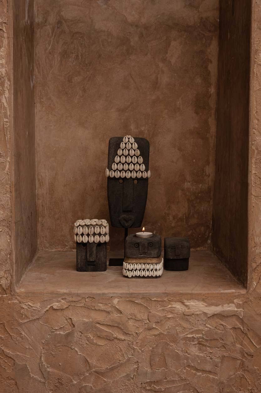 Bazar Bizar Living - Wholesale Tafelbladdecoratie - Sumba stenen beeld #32 op voet2