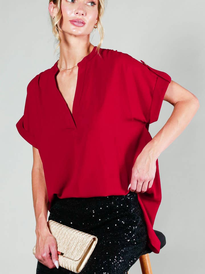 Blouse tissée à manches courtes et encolure Henley VT81769 pour la vente par Vine & Love