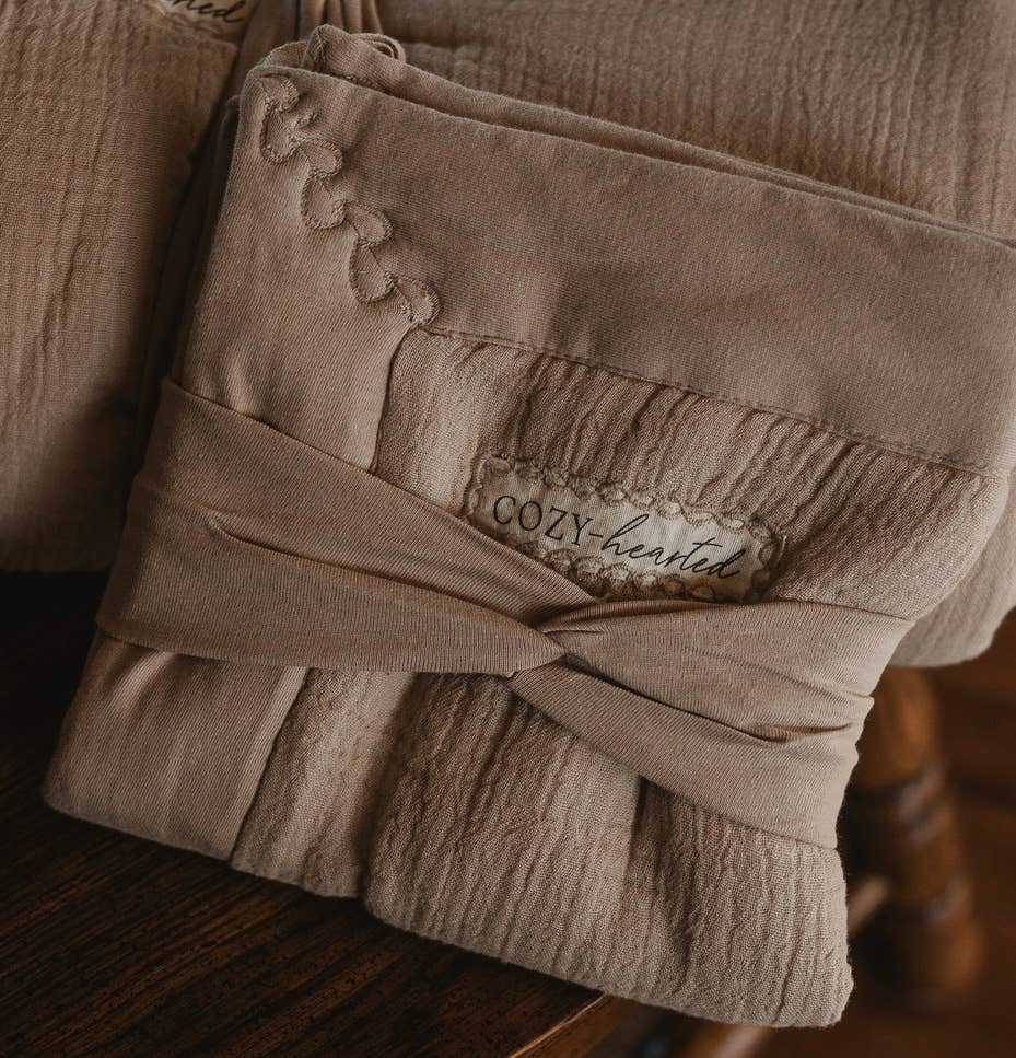 Cozy-hearted - Wholesale Knuffeldekentje/doekje - Baby - De Mini Cozy Lovey – Organisch katoenen babytrooster voor comfort en veiligheid4