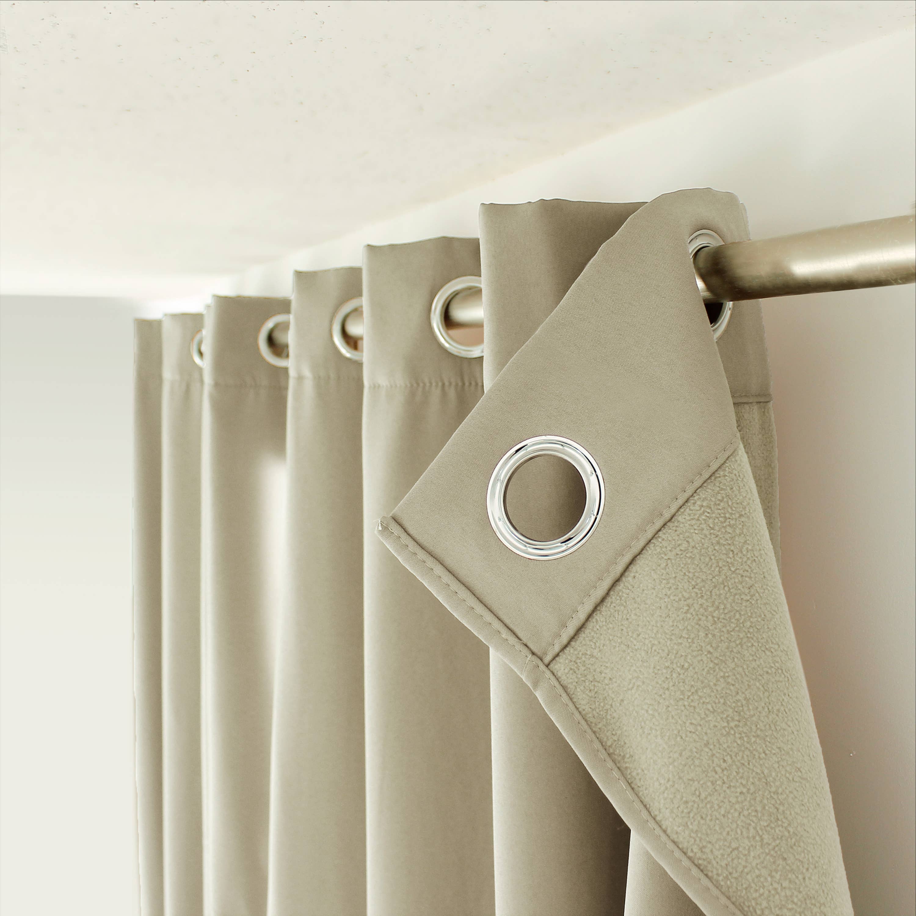 DECOSTARS - CmaDECO - Vendita all'ingrosso Tende - Tenda termica oscurante con occhielli, 135x240 cm, Glacier45