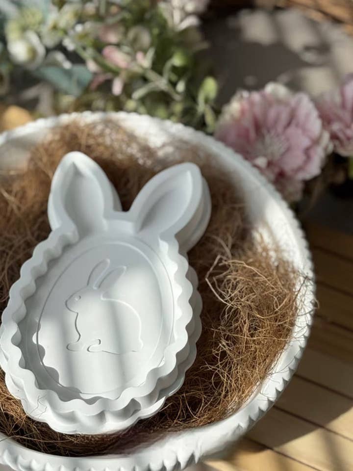 Handgjord påskhare tom bricka i Jesmonite för wholesale av My Milky Candle