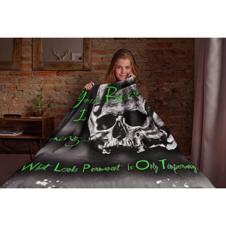 Manta Crânio, Manta de Peluche Macio, Manta Acolhedora, Envio Gratuito, Manta Mole, Manta Gótica, Manta Gótica, Manta de Lançamento Macio, Oferta por atacado de Ambiguous Designs