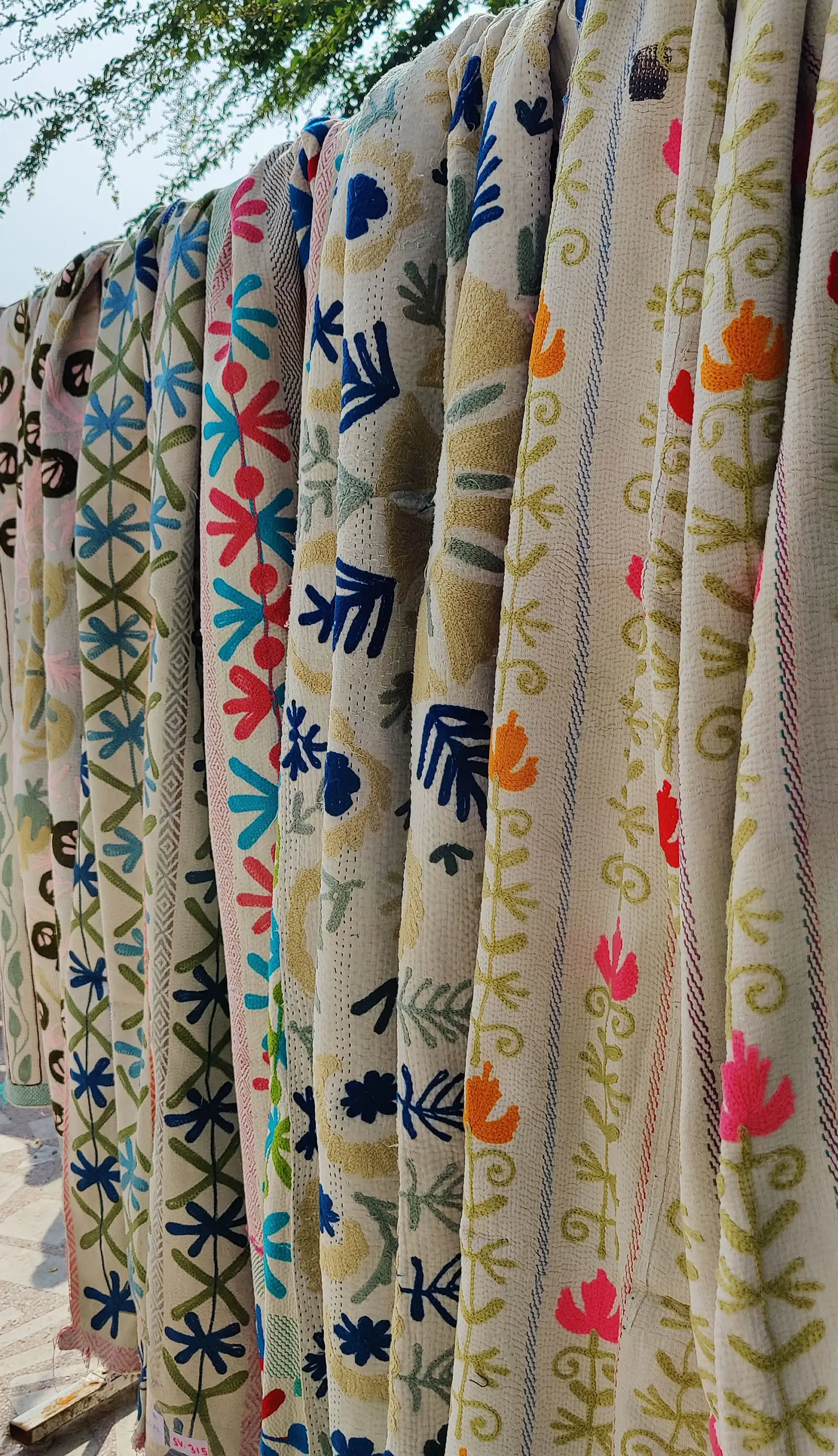 Bhawana Handicrafts - Wholesale Quilt - 5 Piece Lot, White Suzani Bed Spread Tapestry Colorful Quilt1