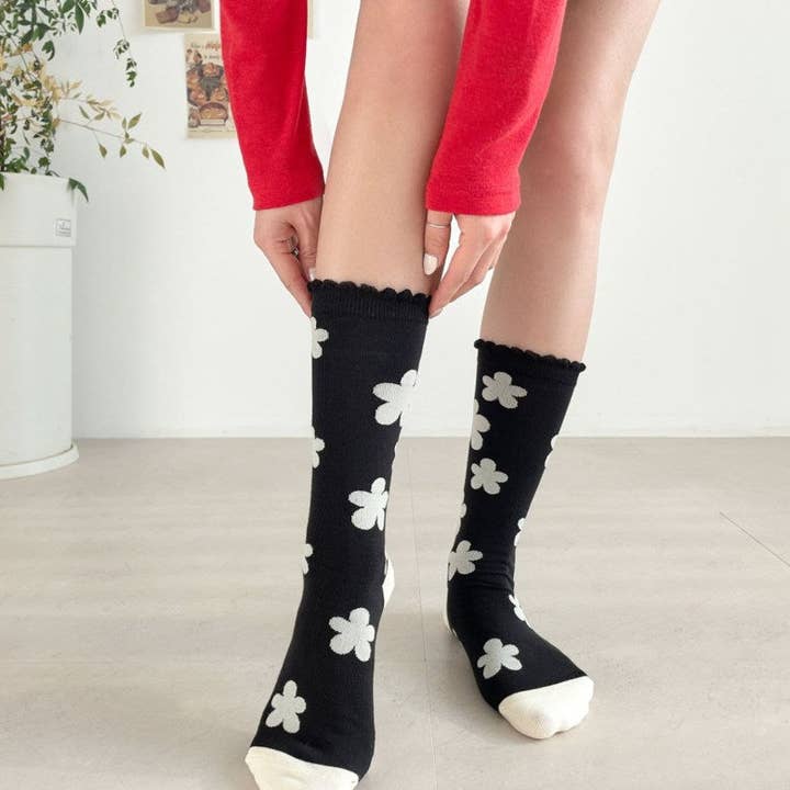 MOND HAUS - Wholesale Socks - Women's - Phoebe Flower Pattern Scallop Edge Socks, Cute Long Crew
