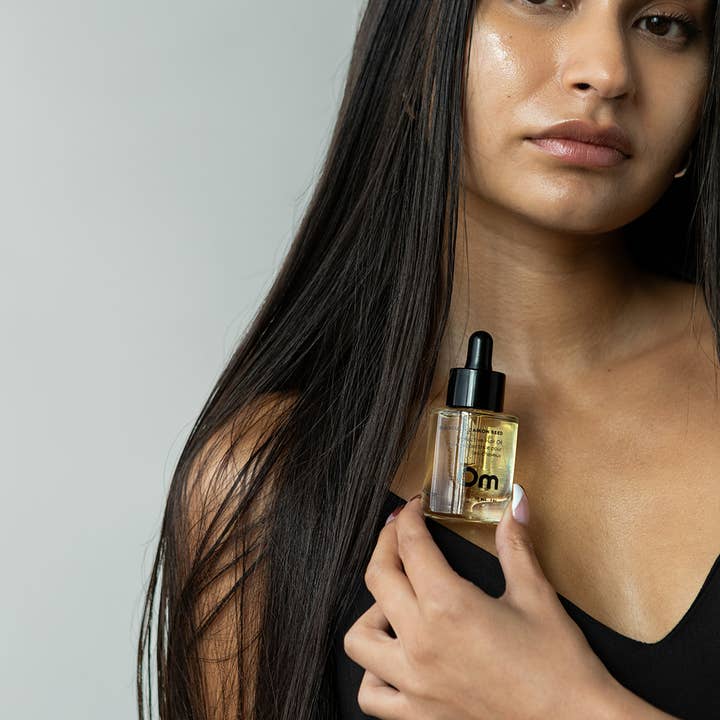 Om Organics Skincare - Wholesale Hair Oil - Hibiscus + Daikon Seed Protective Hair Oil