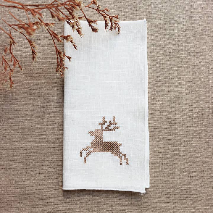 Pure linen napkin CROSS STITCH Reindeer for wholesale by Giardino Segreto