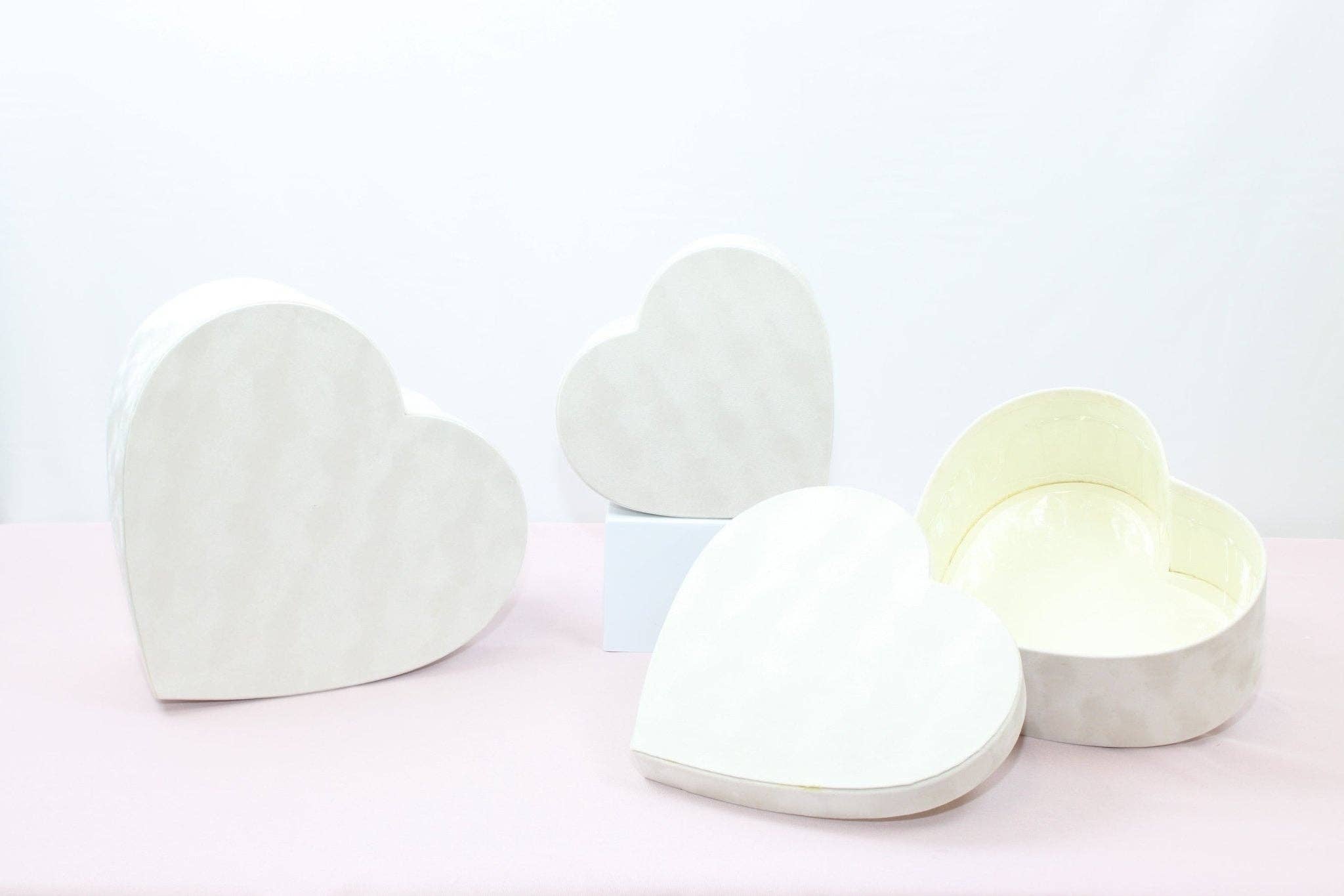 Elegant Design Supply - Wholesale Gift Box - Chic Velvet Heart Flower Box with Lid10