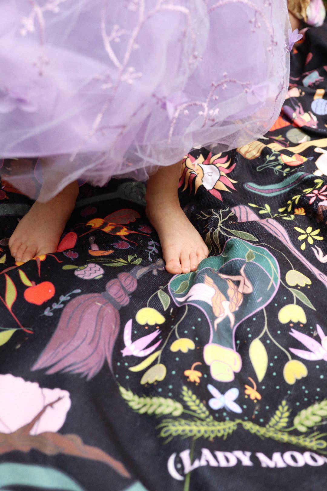 Lady Moon Co.® – wholesale Beach towel – Wheel Of The Fae Traveling Spell Space2