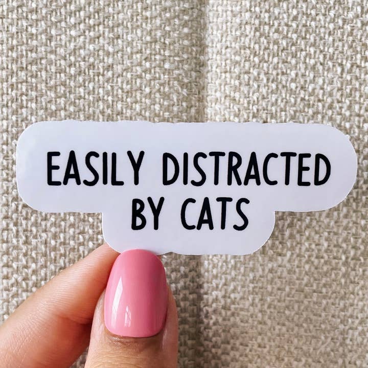 Autocollant « Facilement distrait par les chats » pour la vente par Kaela Milan Design Co