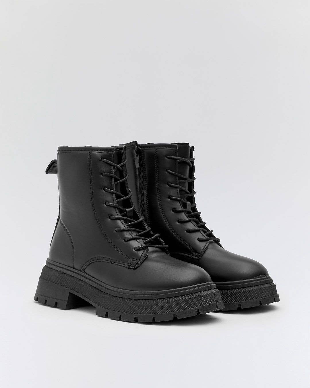 SWEET MAGIC SHOES & BAGS - Wholesale Combat/Military Boots - Women's - CASUAL BOOT WITH WIDE SOLE IN FAUX LEATHER3