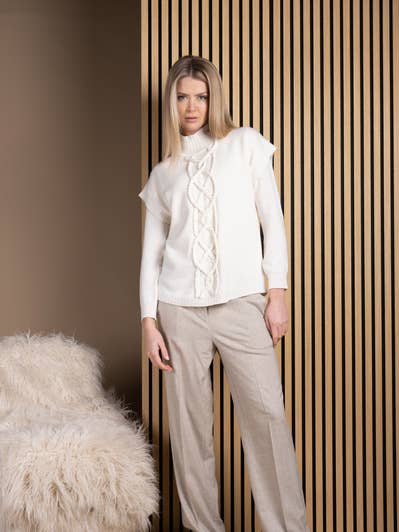 54093 Maglione Senza Maniche a Collo Alto con Ricamo for wholesale by Gioroga