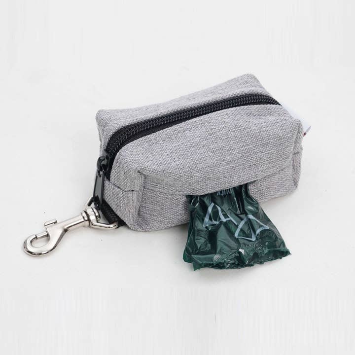 Distributeur de sacs à déchets Loomi gris pour la vente par DOGS in the CITY®