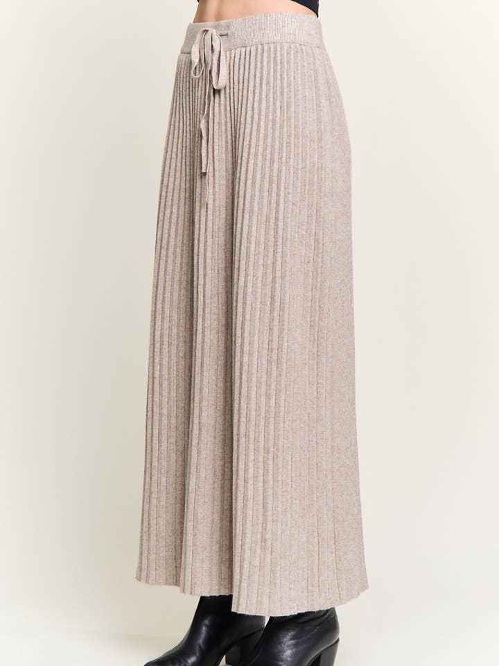 ADORA LA - Wholesale Skirt - Women's - CES4155 -RIBBED KNIT PLEATED MIDI SKIRT9