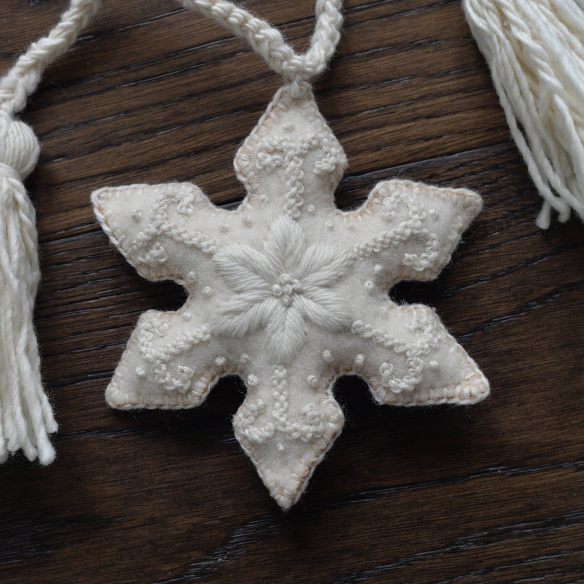 Melange Collection - Wholesale Bunting/Garland - Snowflake Garland2