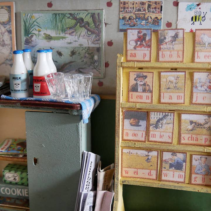 Het Muizenhuis – Engroshandel DIY-hobbysæt – Børn – Børnesæt til gør-det-selv dukkehusmøbler – klasseværelse (skala 1:12)7