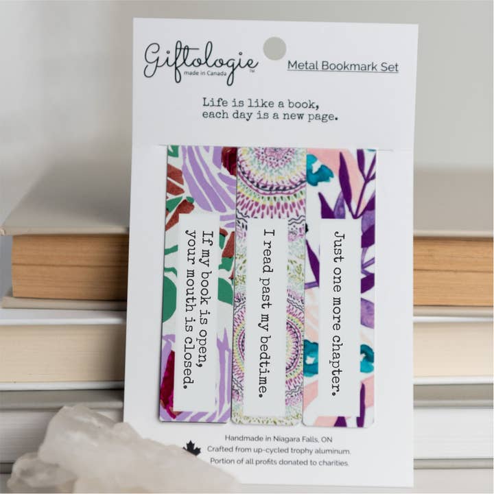 Medallion Bookmark Clips - Bookworm Quotes for wholesale by Giftologie