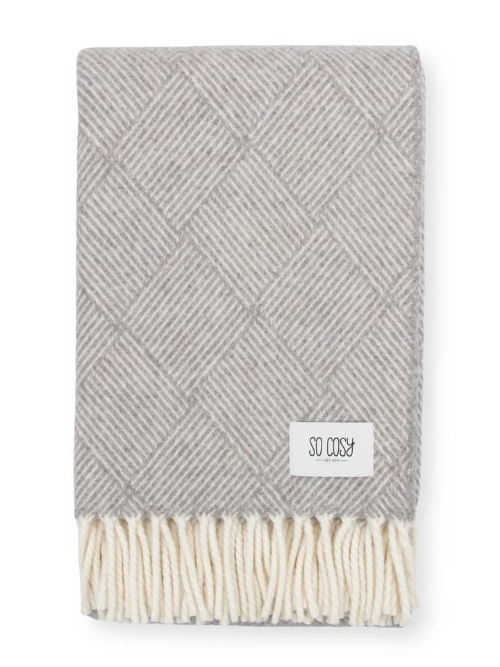 Cobertor de Lã Derry Uruguai – Cinzento Suave (140 x 240 cm) (Cópia) por atacado de So Cosy Ltd.