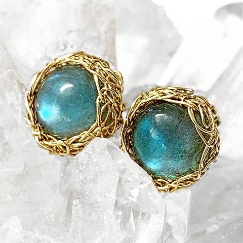 Boucles d'oreilles New Moon Labradorite en or - Post pour la vente par Arivka Jewelry