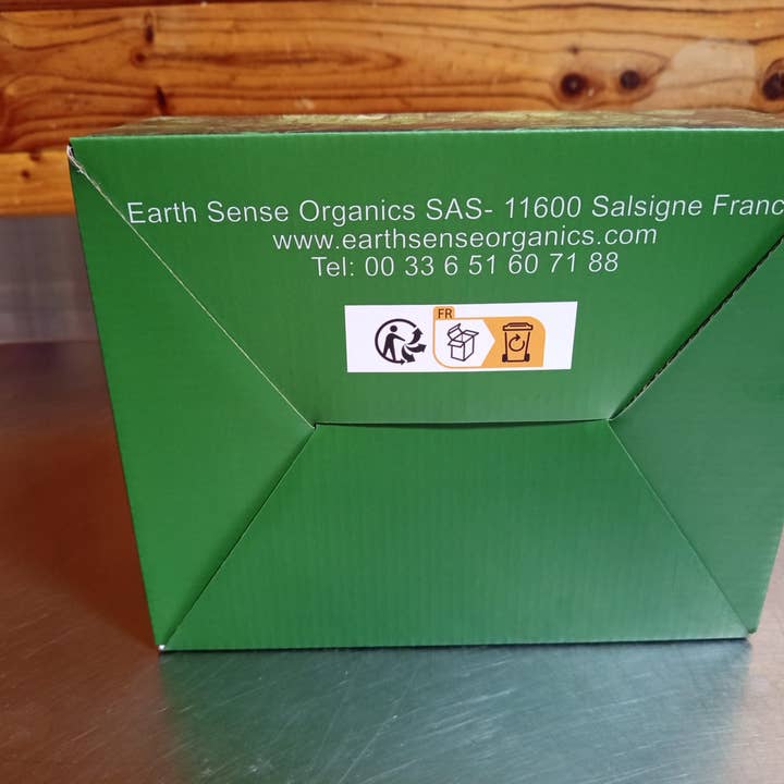 Earth Sense Organics SAS - Wholesale Insect Repellent - NEW Pro-Tect - Chasse-Insects Anti Moustique BALM - 30ml4