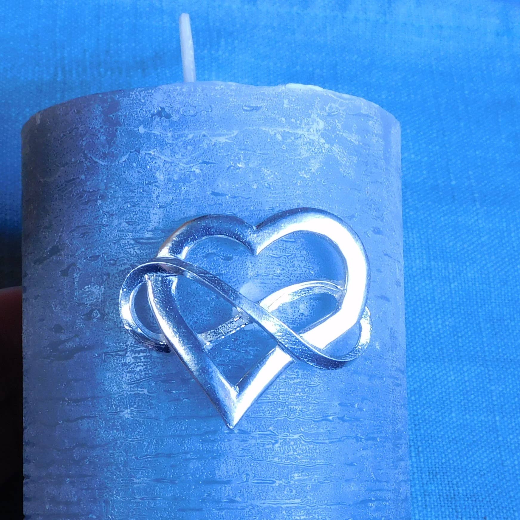 William Sturt Fine Pewter – wholesale Brosch – Infinity Heart Tenn Brosch Handgjuten av William Sturt2