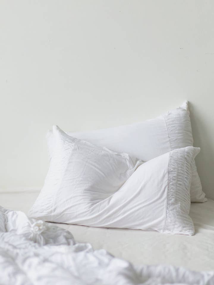 Rosette kussensloop SET van 2 in Wit *biologisch katoen voor wholesale door Lazybones