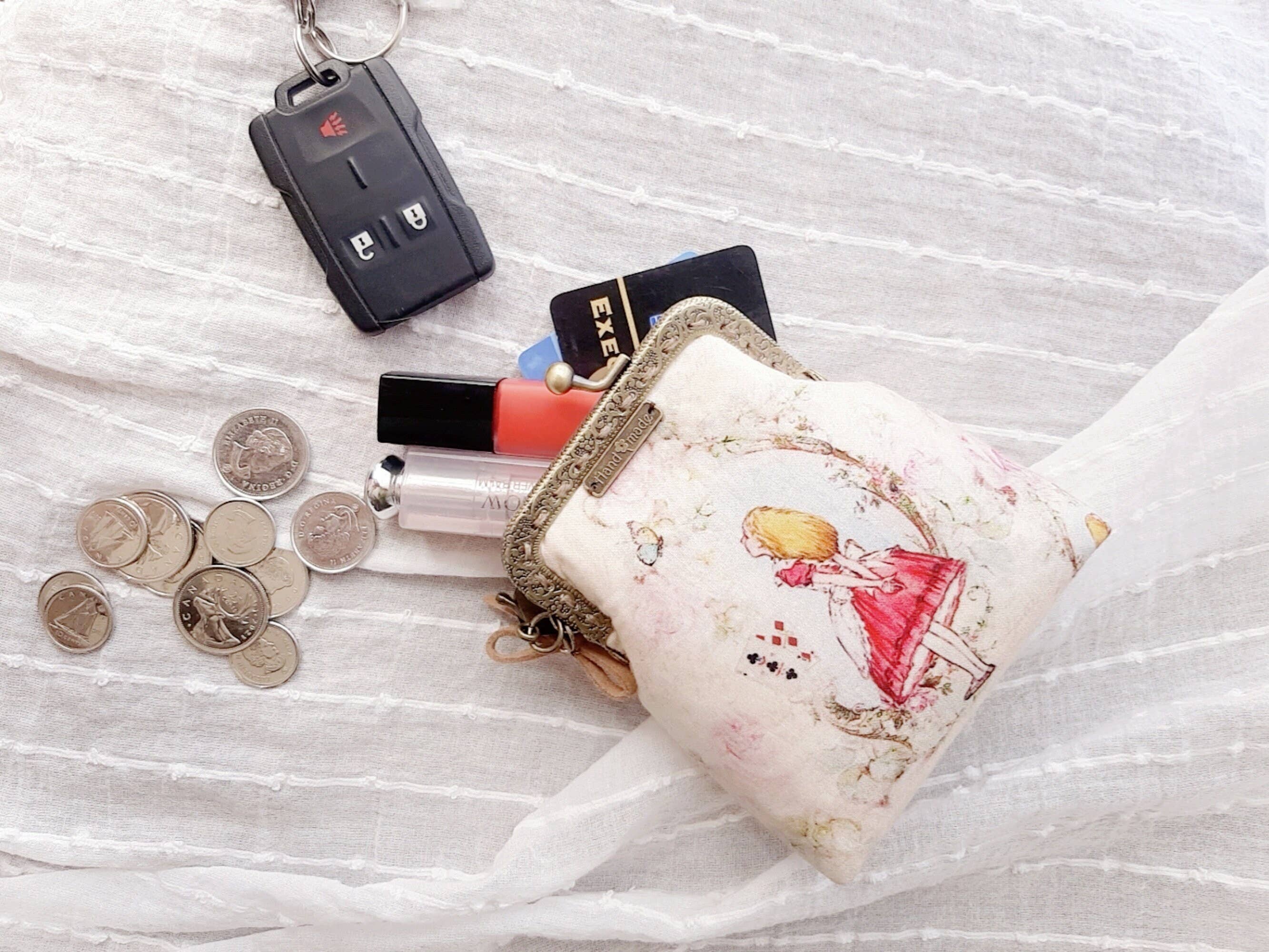 LeisTextileStudio - Wholesale Coin Purse - Women's - Handmade Alice In Wonderland Kiss Lock Coin & Card Purse2