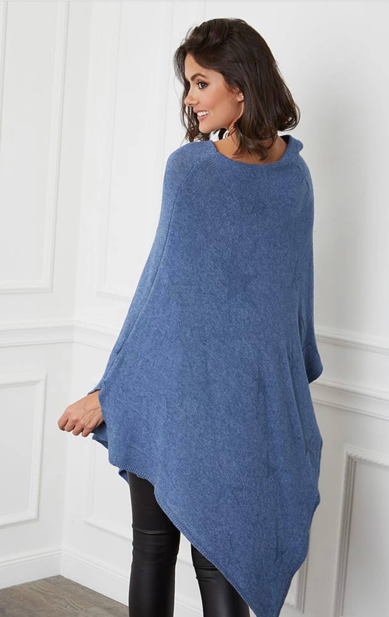 LÉA & LUC - Wholesale Poncho - Women's - Ponchos REF.007612