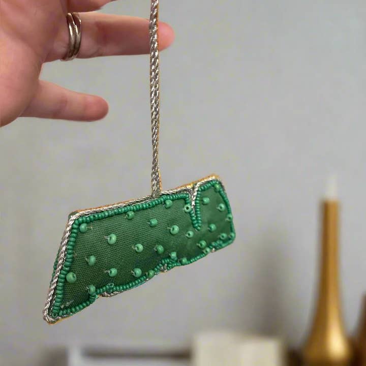 Mon Belle Amie - Wholesale Ornament - Alpha Kappa Alpha AKA Beaded Ornament1