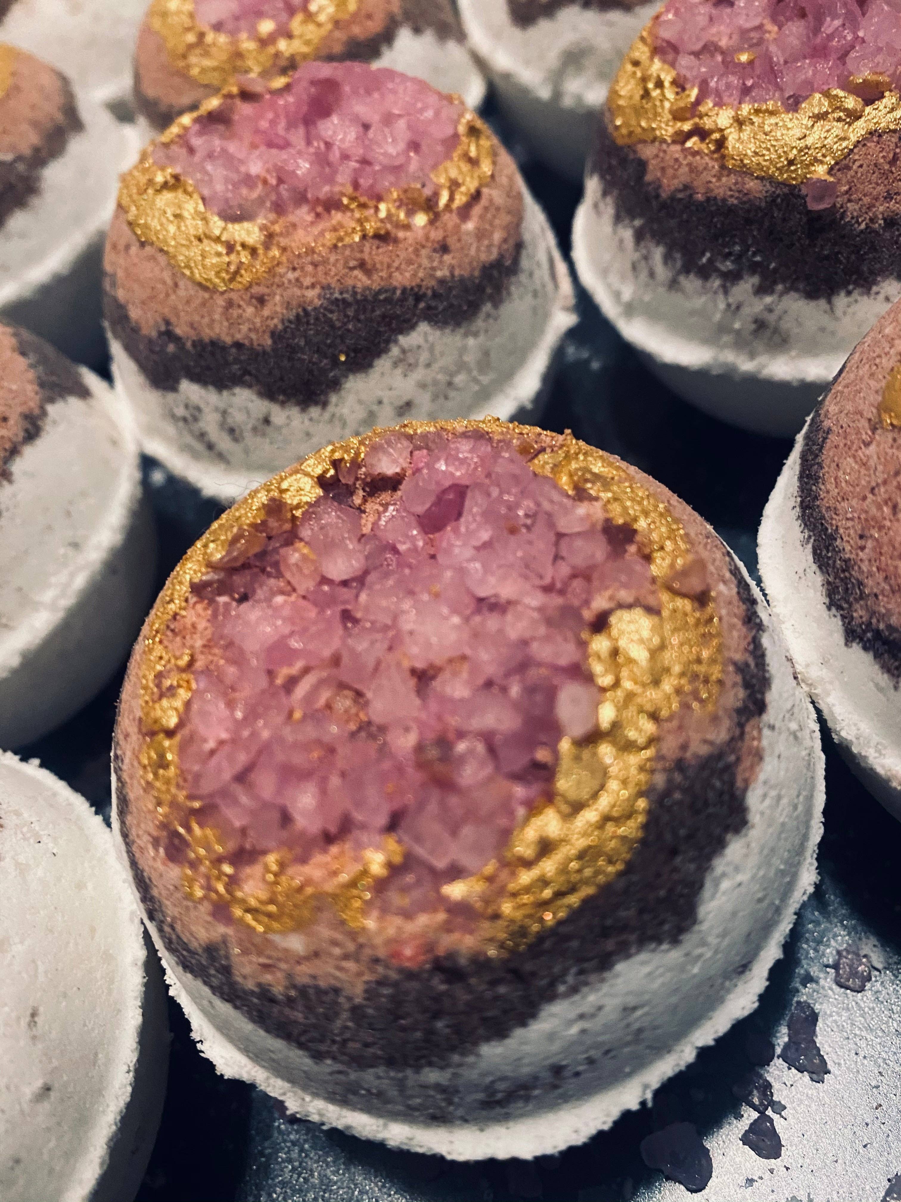 Love Blessed Brands™️ - Wholesale Bath Bomb/Fizz - Bath Bombs3