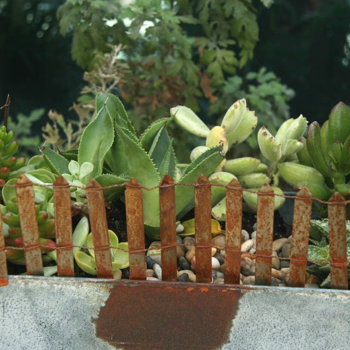 Home Kreation by KK dba Kraft Klub - Wholesale Outdoor Ornament/Decor - RUSTY MINI FOLDING WIRE PICKET FENCE 23.5"X2.9"