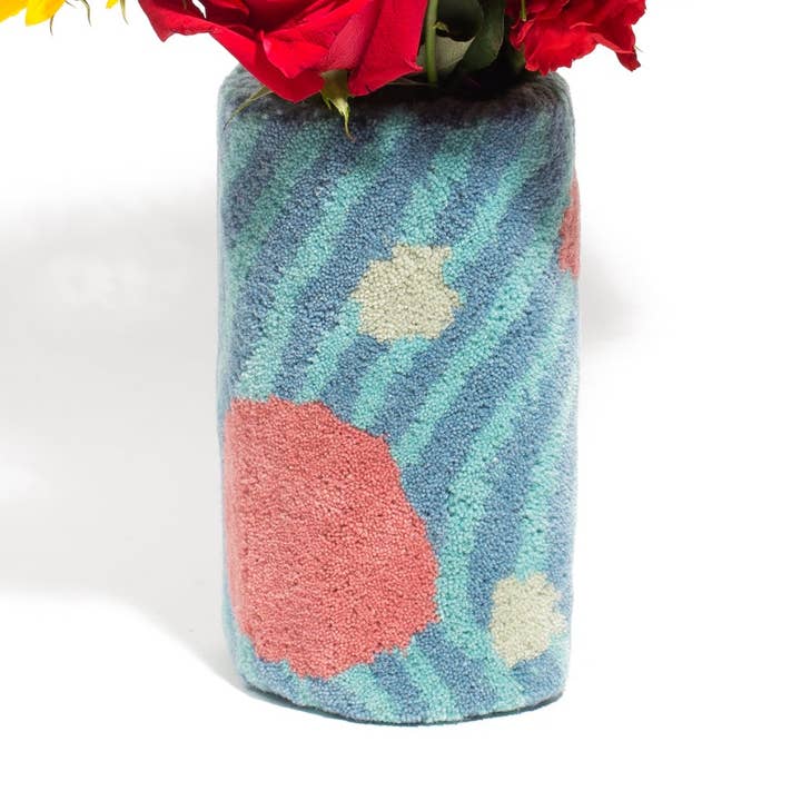 Tufted Vase - Askja in Ros for wholesale by Ugly Rugly