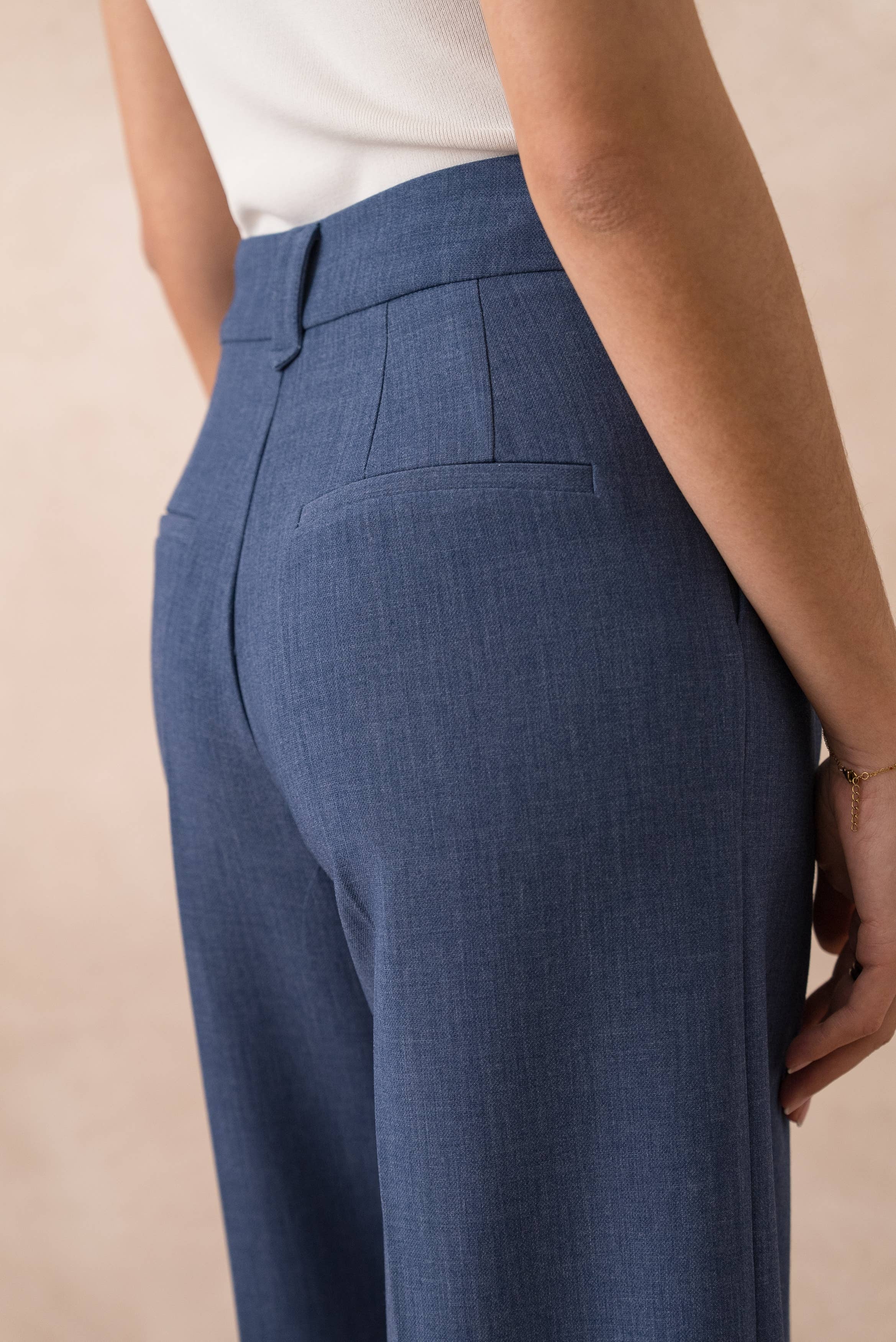 Attentif Paris - Vendita all'ingrosso Pantaloni eleganti - Donna - [Aura] Pantaloni ampi a vita alta con pinces31