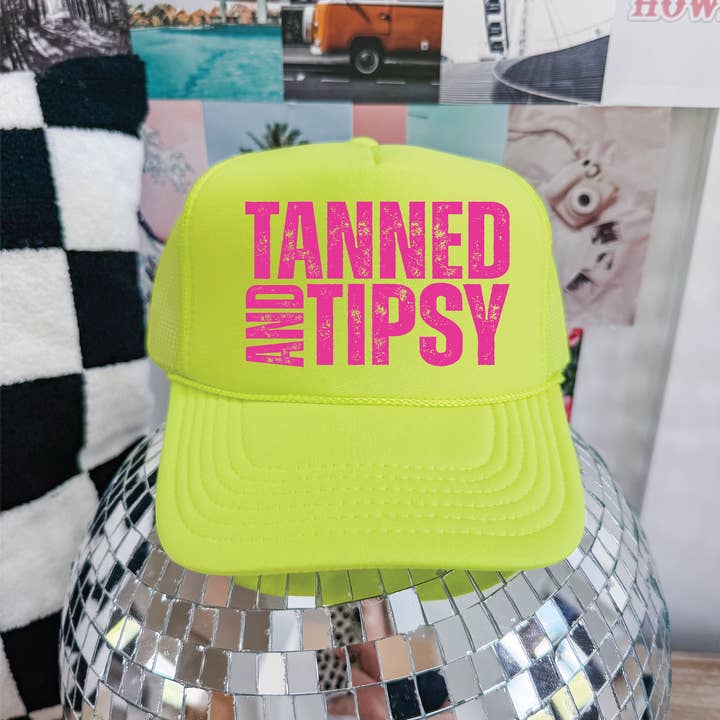 Gorra Trucker Amarilla Neón Impresa DTF Bronceada y Alegre para venta al por mayor de Southern Attitude Designs Inc