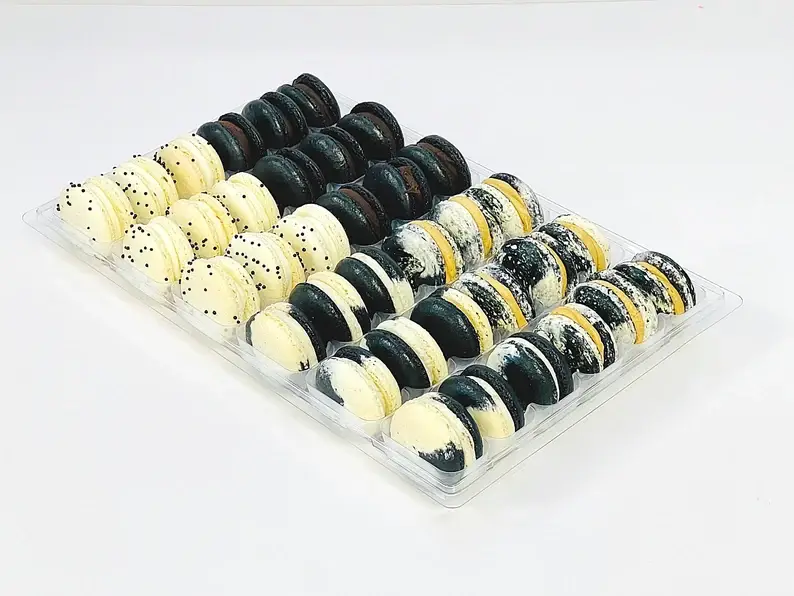 macaron centrale - Wholesale Cookie - Black & White Vibe: A Flavorful Quartet of French Macarons1