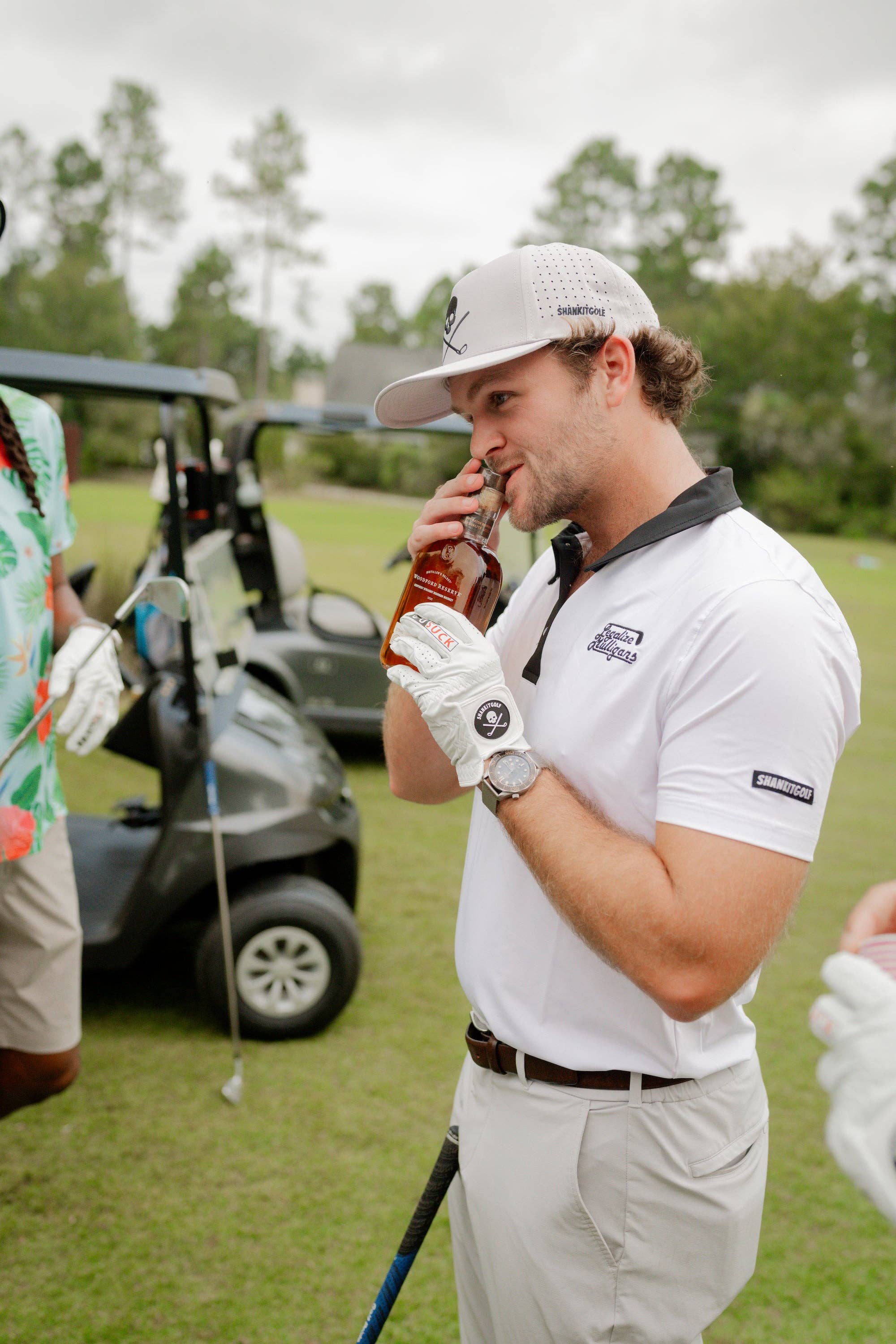 MULLIGAN POLO/WH ホワイト Mulligan Meadows Men's Golf Polo | Divot Dawgs Golf