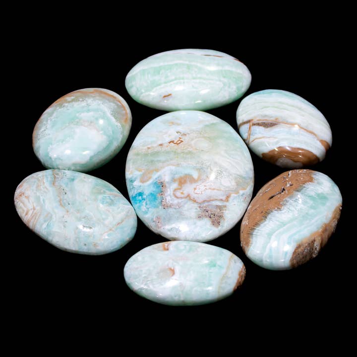 Oreillers en pierre de paume en calcite des Caraïbes 1 kg/ 2,20 lbs pour la vente par Quasar Gems USA