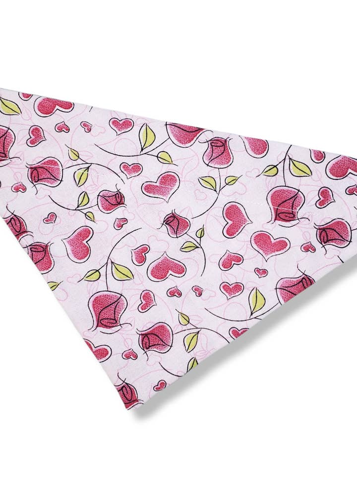 Bandana Rose Vines per la vendita all'ingrosso da parte di Pawtastic Attire