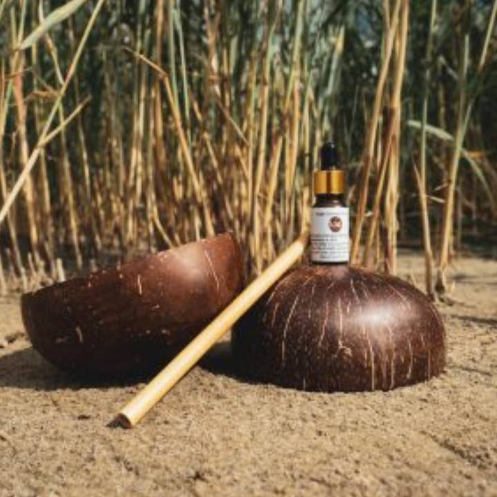 Mrs Green's Eco Store Ltd - Wholesale Bowl - 700ml Coconut Bowl with Bamboo Straw & Oil