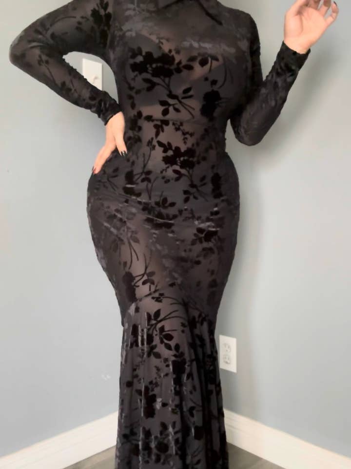 Ophelia - Robe maxi sirène en velours floqué à lacets - PRÊTE À EXPÉDIER pour la vente par Witchwood Bags