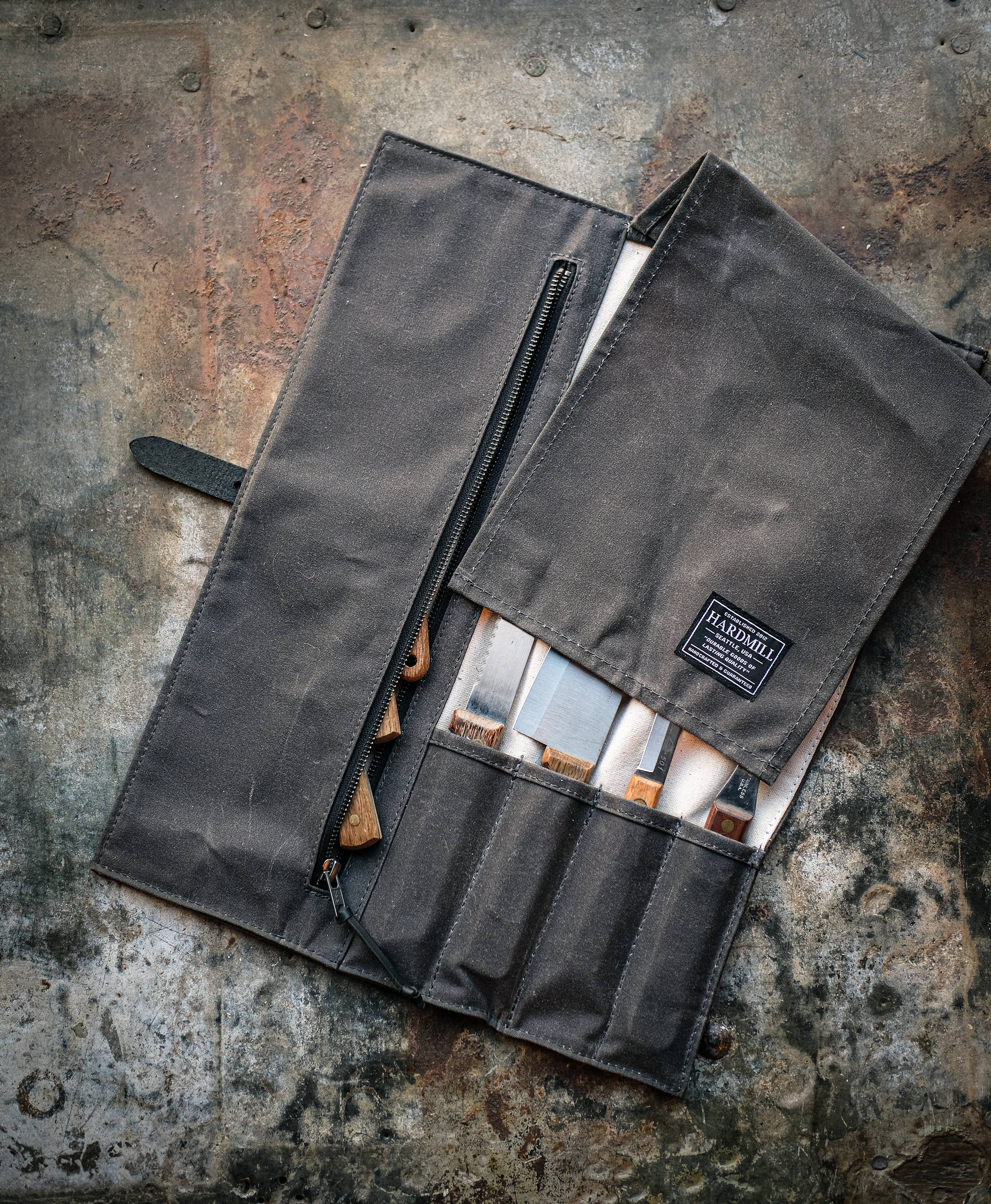 Hardmill - Wholesale Knife Storage - Waxed Canvas Compact Knife Roll1