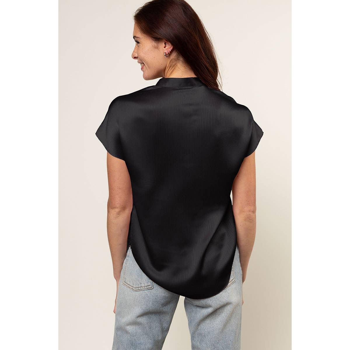 Naked Zebra – Engroshandel Bluse - Dame – Skjortebluse i rynket satin4