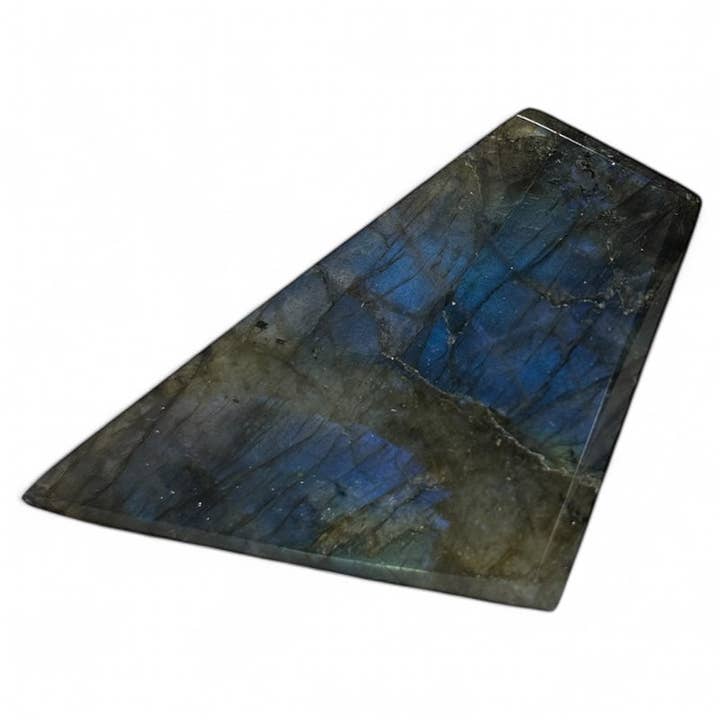 Labradorite taillée polie toutes faces Madagascar AA - 148g pour la vente par La Boîte à Cailloux