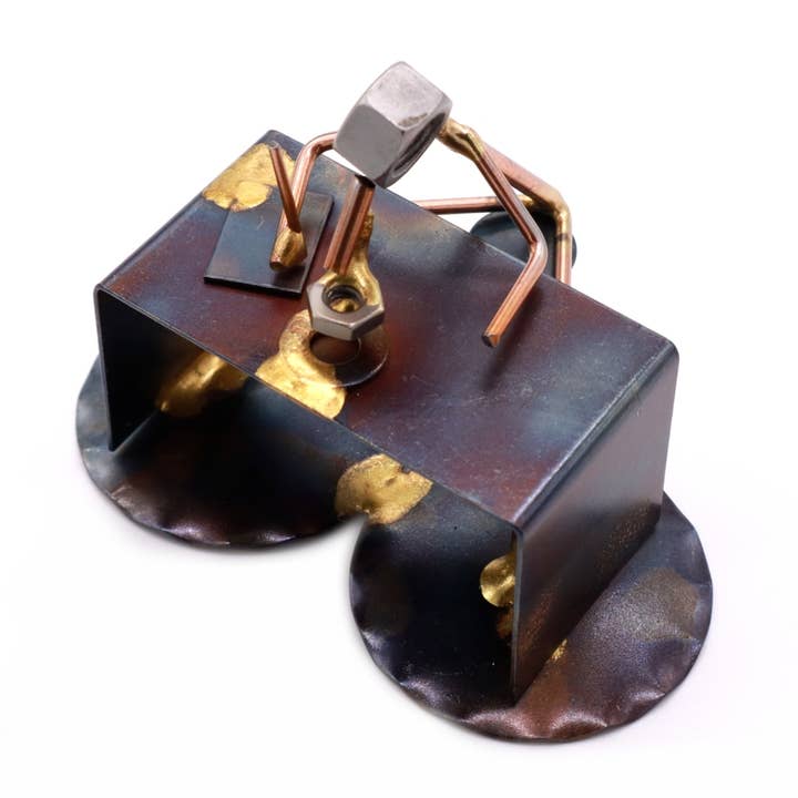 Figurine décorative unique de scientifique faite à la main pour la vente par Rock Creek Metal Craft